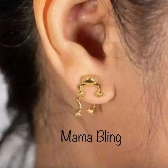 3 for $25/ 3D Gold Frog Stud Earrings NWT - Picture 1 of 2